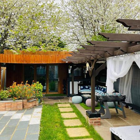 Tropical Style House Near Newcastle City Centre 外观 照片