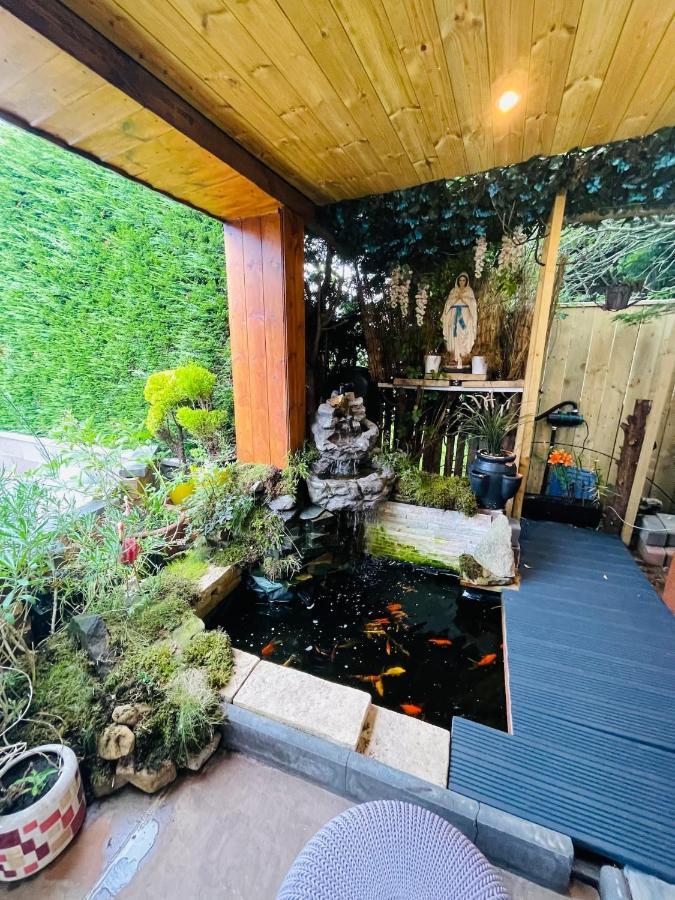 Tropical Style House Near Newcastle City Centre 外观 照片